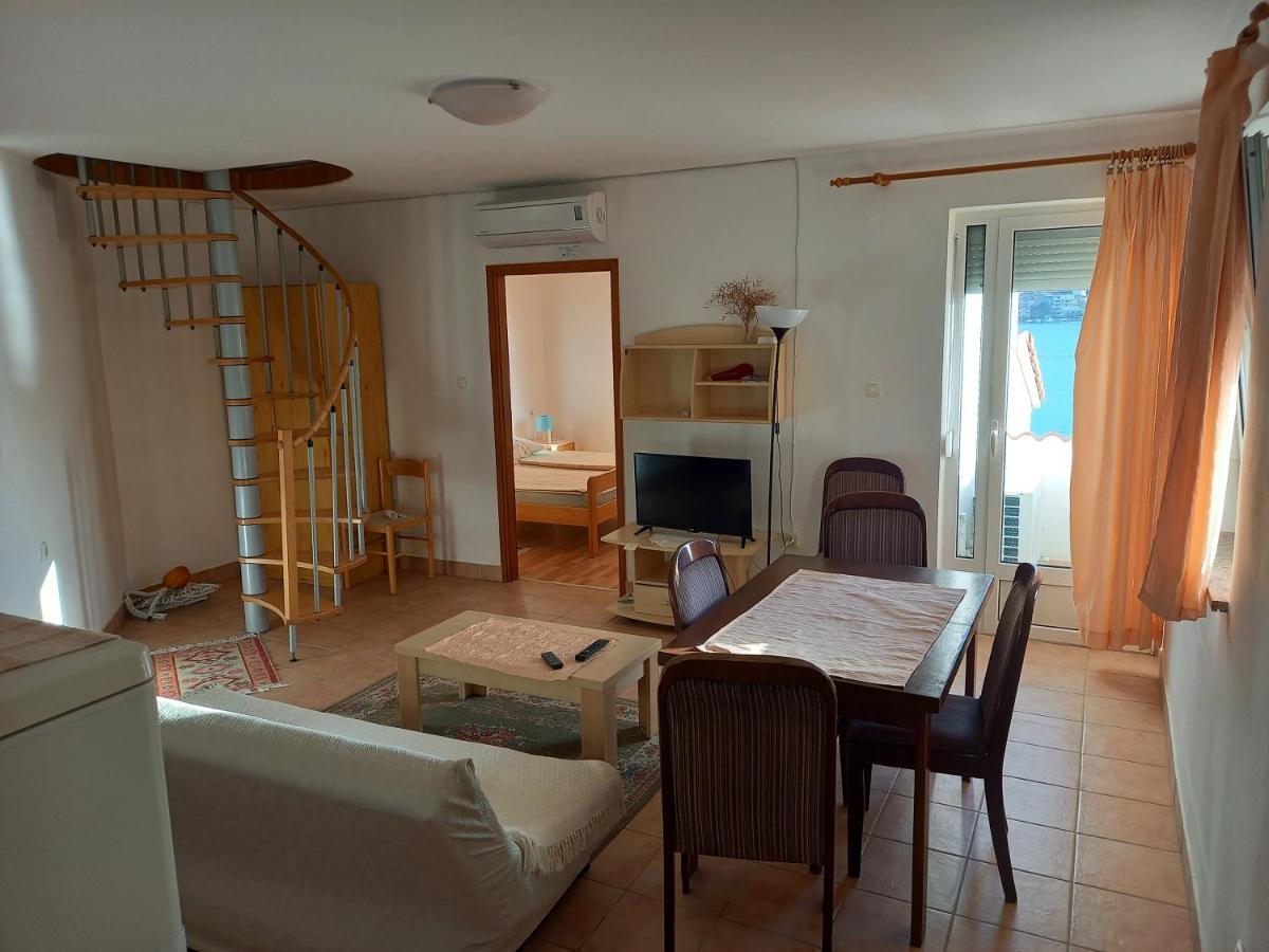 Apartman Supetarska Draga Apartment Екстериор снимка