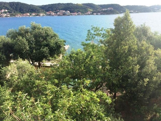 Apartman Supetarska Draga Apartment Екстериор снимка