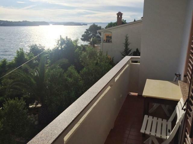 Apartman Supetarska Draga Apartment Екстериор снимка