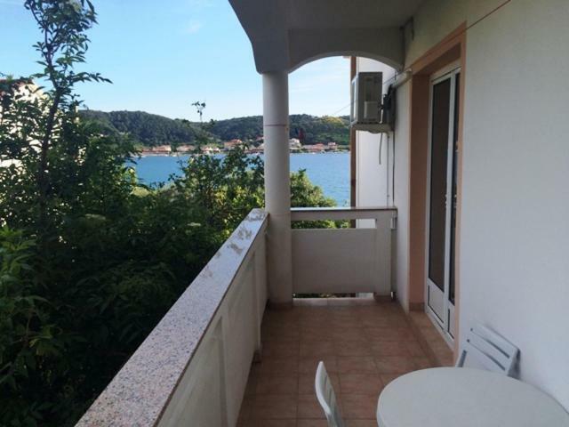 Apartman Supetarska Draga Apartment Екстериор снимка